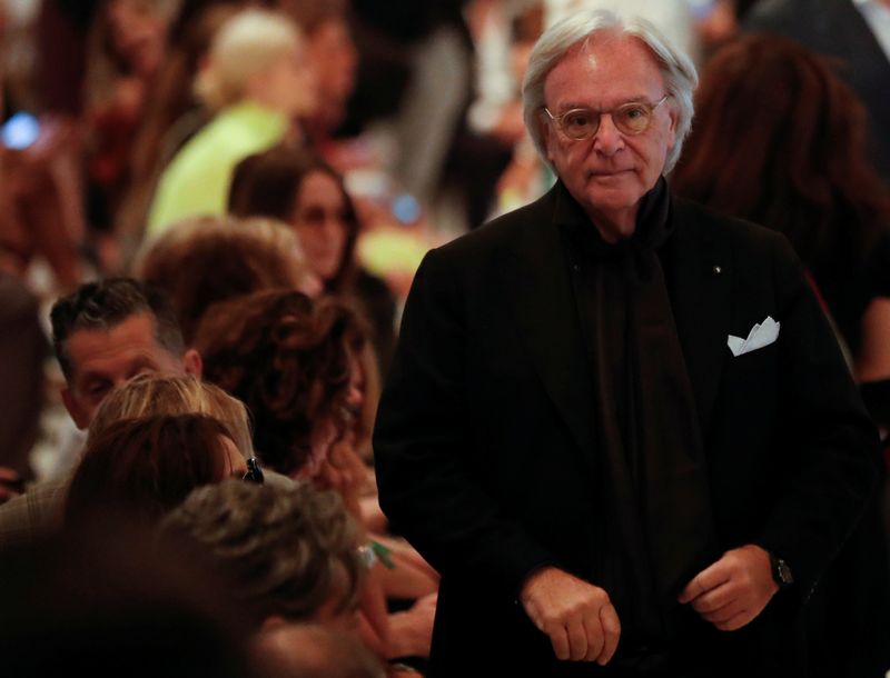 © Reuters. FILE PHOTO: Tod's owner Diego Della Valle arrives at the Tod's show during Milan Fashion Week Spring 2019 in Milan, Italy, September 21, 2018. REUTERS/Stefano Rellandini/File Photo